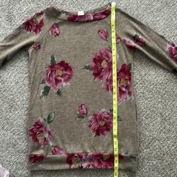 Vintage Floral Crew Neck Sweater - Brown and Pink - Picture 8 of 9